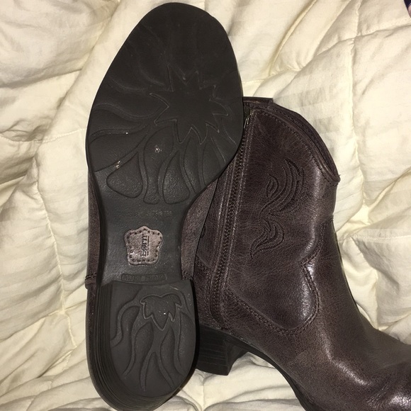 Born booties women’s size 9 - 40.5 - Picture 3 of 6